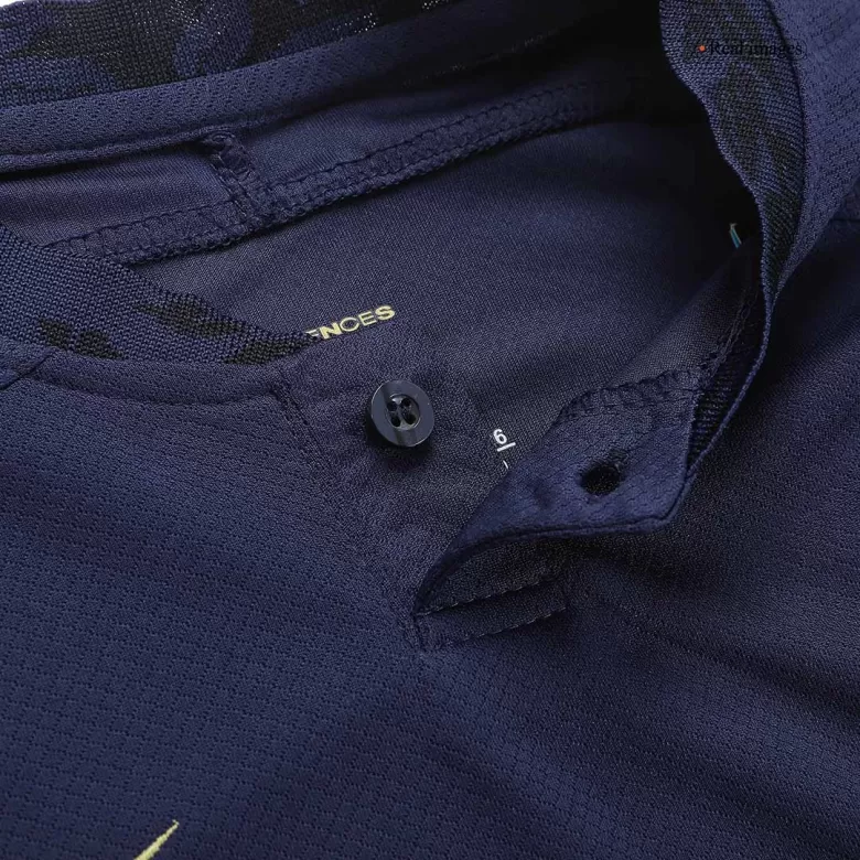 B9AE88F3-13EE-9BA4-FE73-FD7C3258AD8D